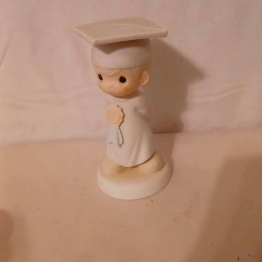 Precious Moments  5 inches figurine